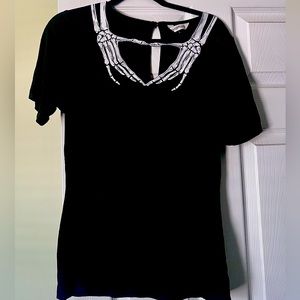 Skeleton Neckline Fitted Top